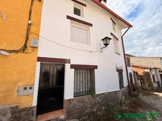 Doppelhaus in Poyales del Hoyo. Casa en venta en poyales del hoyo