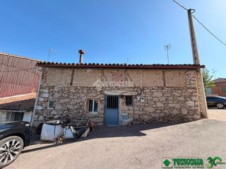 House in Arenas de San Pedro. Casa en venta en arenas de san pedro