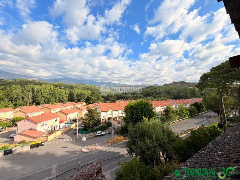 Foto c9f5d959-c1bd-4893-9dc6-36a9a9a46b3d. Local comercial a Arenas de San Pedro