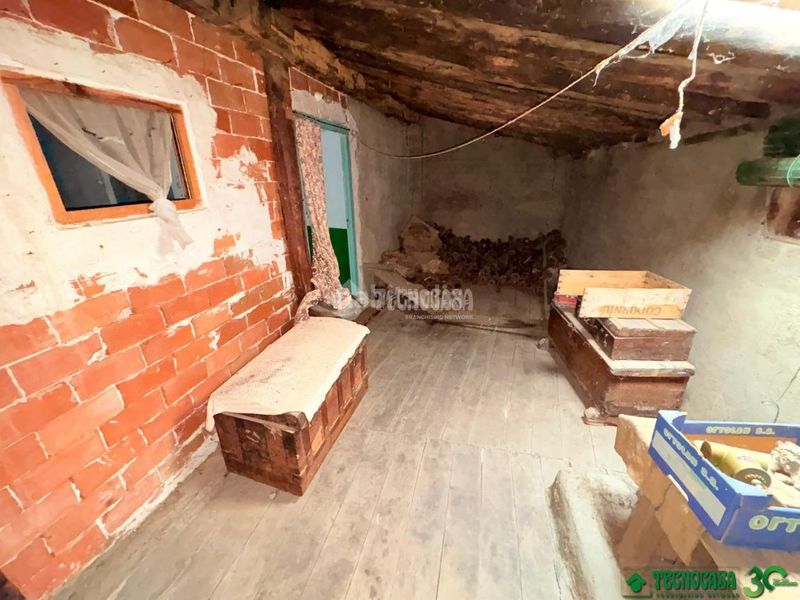 Foto b1ede338-0e32-4227-8c6a-abcb5eb64043. Casa aparellada a Arenal (El)