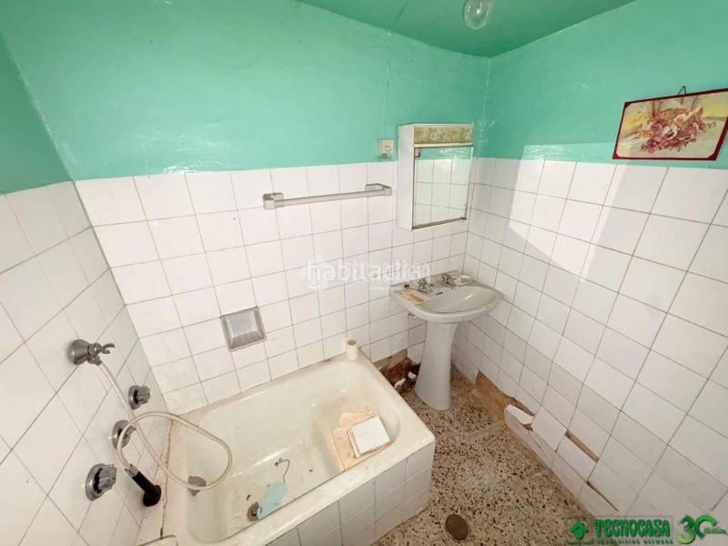 Foto bd86921c-ec83-4051-8626-a32ae0b64316. Casa aparellada a Arenal (El)