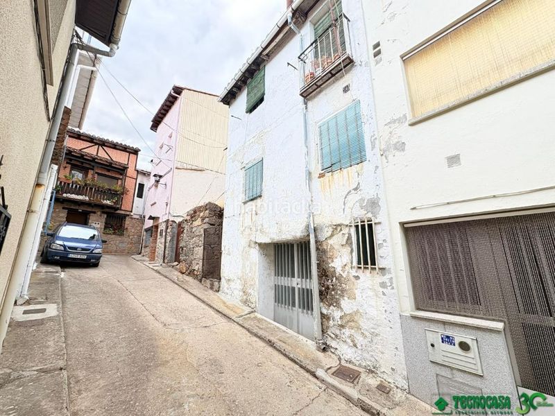 Foto c1ab7f8a-fe67-4c9e-a004-1e9ee297f69f. Casa aparellada a Arenal (El)