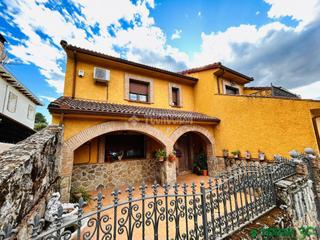 Doppelhaus in Arenas de San Pedro. Casa en venta en arenas de san pedro