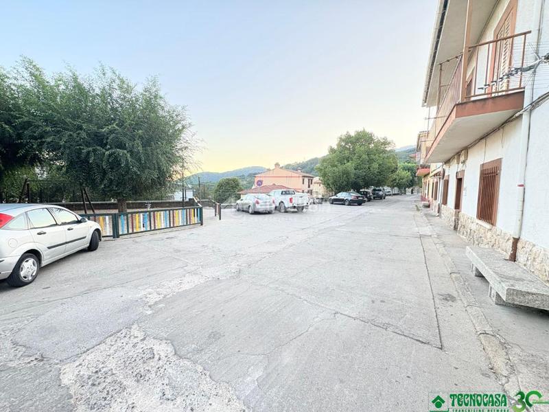 Foto 5e3c1e0f-cf84-4977-954e-1ea0a52886f6. Casa aparellada a Arenal (El)