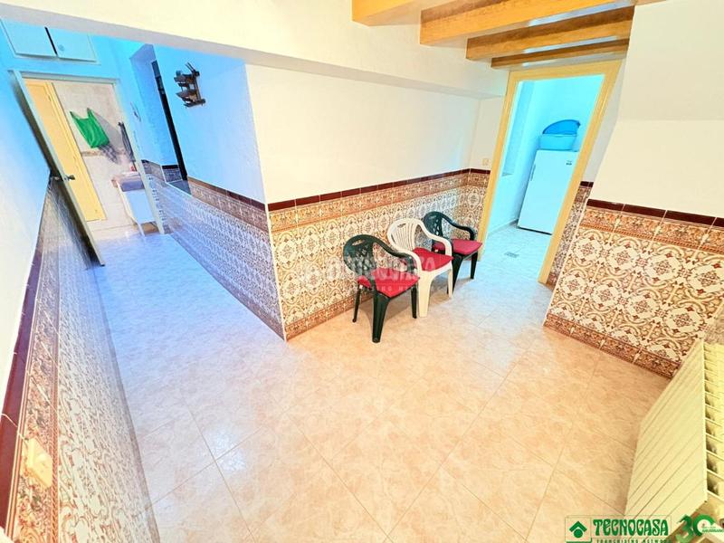 Foto c284daf5-f7e1-4f9a-804b-5302d3551bc1. Casa aparellada a Arenal (El)