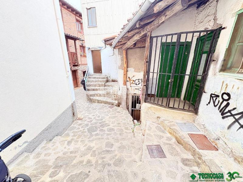 Foto 230c498e-cc99-42e4-b7a1-ed65d8166622. Casa aparellada a Arenal (El)