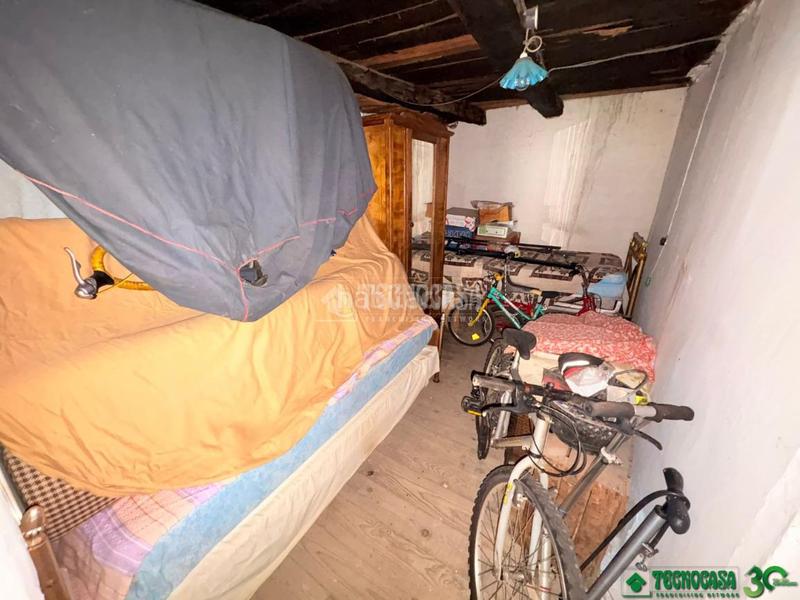 Foto 9978d0e0-1d53-4ad0-b32e-b55695a5c2e1. Casa aparellada a Arenal (El)