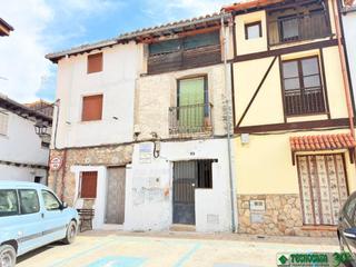Maison jumelée à Candeleda. Casa en venta en candeleda