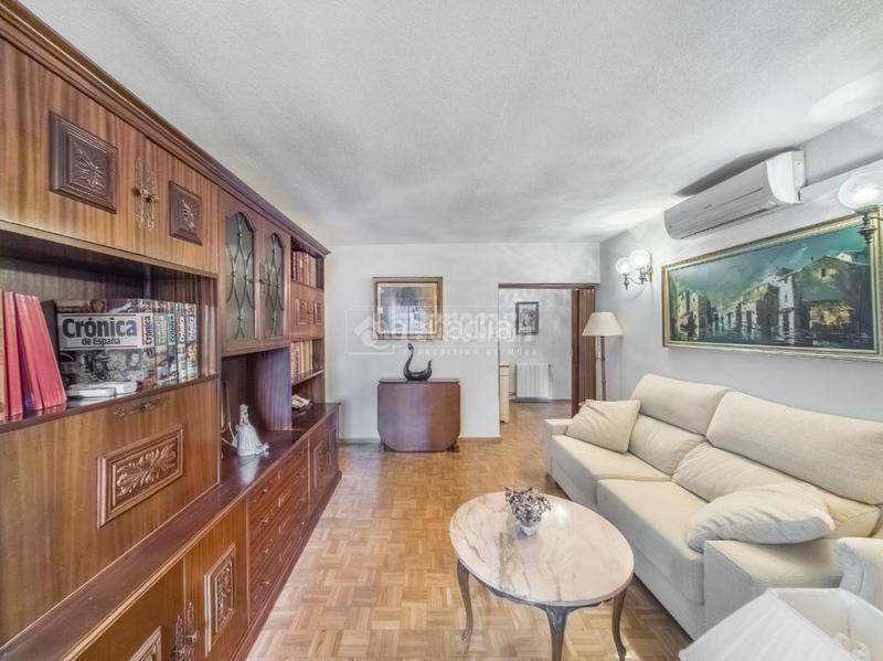 Foto 17f110f5-b28b-40a8-9e3a-ad2fe3676086. Pis a Ventas Madrid