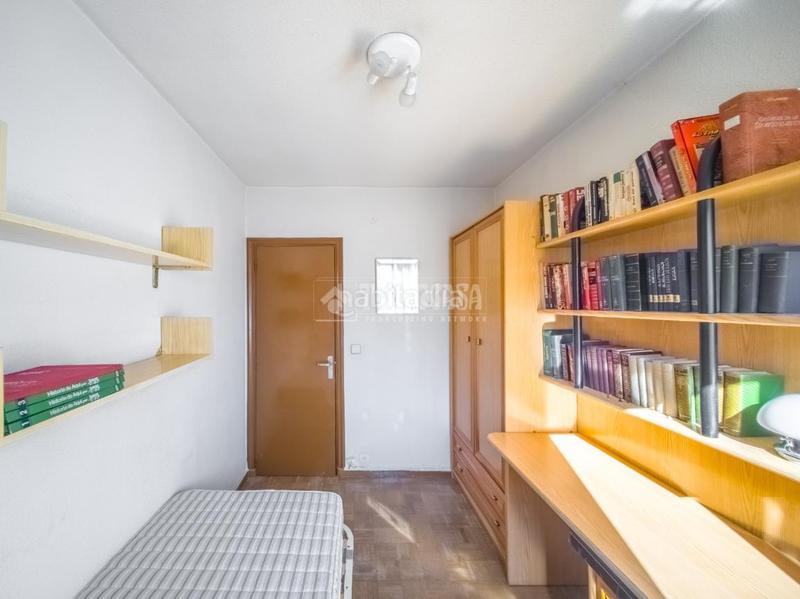 Foto f5509f9c-1b34-46d3-9743-05c5a2f58005. Pis a Ventas Madrid