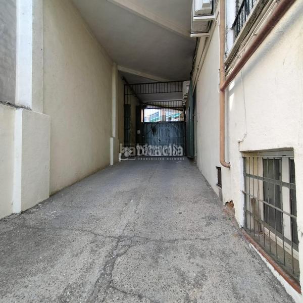 Foto fa662a1c-9848-4240-bf1f-8cb66314ca31. Aparcament cotxe a Opañel Madrid