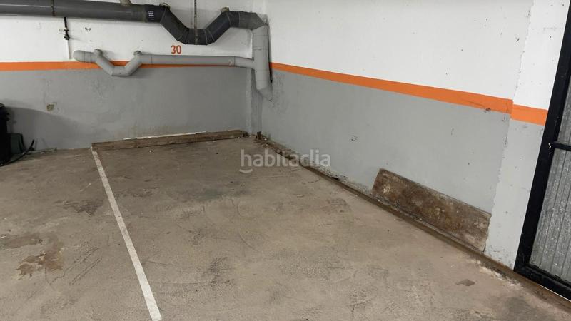 Foto e9bb041e-19e9-42c4-8810-10aeb1f78d94. Autoparkplatz in Cunit diagonal Cunit