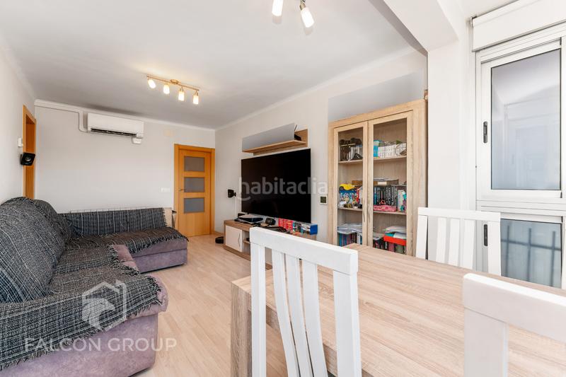 Foto ff61d4f8-fc7e-40a9-b97e-bc1c931c828b. Piso en El Besòs Sant Adrià de Besòs