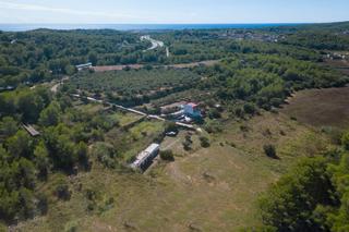 Maison à Nord. Finca rústica mediterránea con casa principal y terreno de 20.00
