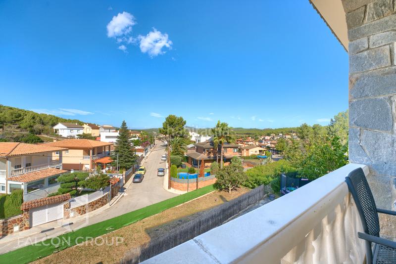 Foto 1f09283f-4b49-42c3-a910-a1b3f6a29054. Chalet avec chauffage parking piscine dans Canyelles