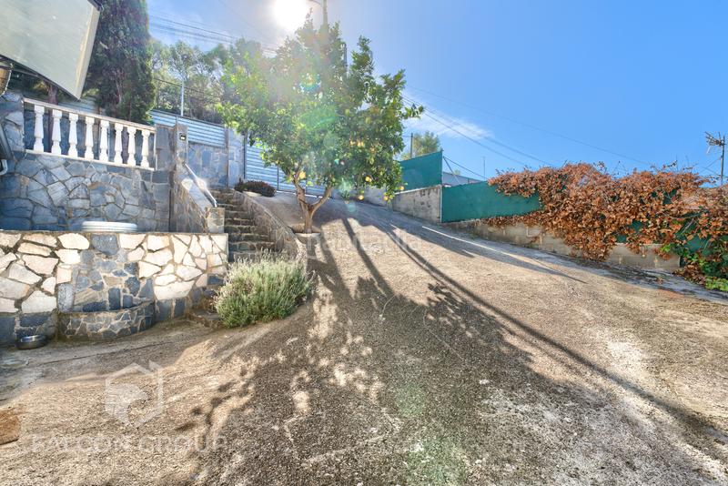 Foto 33fb34f9-f84c-4609-805a-0541959b7327. Chalet avec chauffage parking piscine dans Canyelles