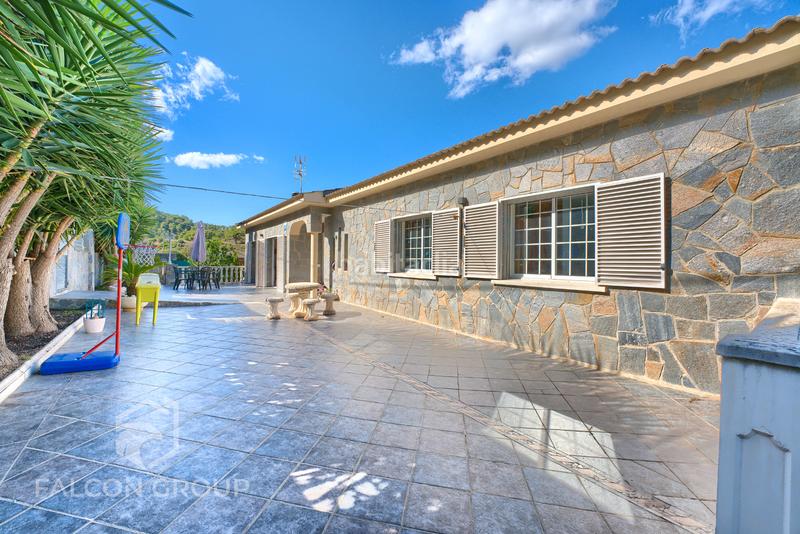 Foto 3b163f7f-6f2e-4a6b-8a8b-a82e49eebbed. Chalet avec chauffage parking piscine dans Canyelles