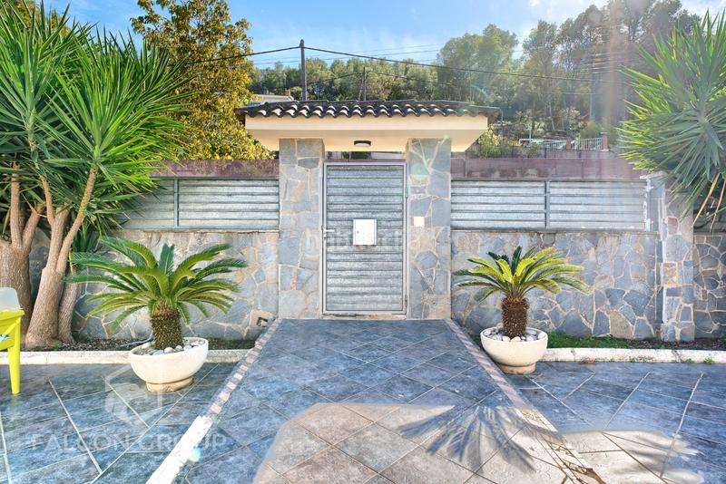 Foto 5a37f43f-5e60-42db-93eb-40d46106b83c. Chalet avec chauffage parking piscine dans Canyelles