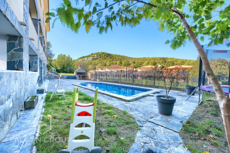 Foto 77f3a677-6b4c-43d7-b77a-2ccd05de0cc9. Chalet avec chauffage parking piscine dans Canyelles