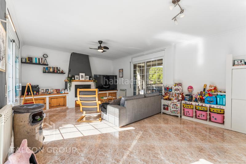 Foto 80ca4de1-9b2a-4702-83bd-e54dd45a9a51. Chalet avec chauffage parking piscine dans Canyelles