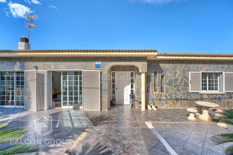 Foto 9ddcf916-0273-40a1-8030-d7a8b24859d7. Chalet avec chauffage parking piscine dans Canyelles