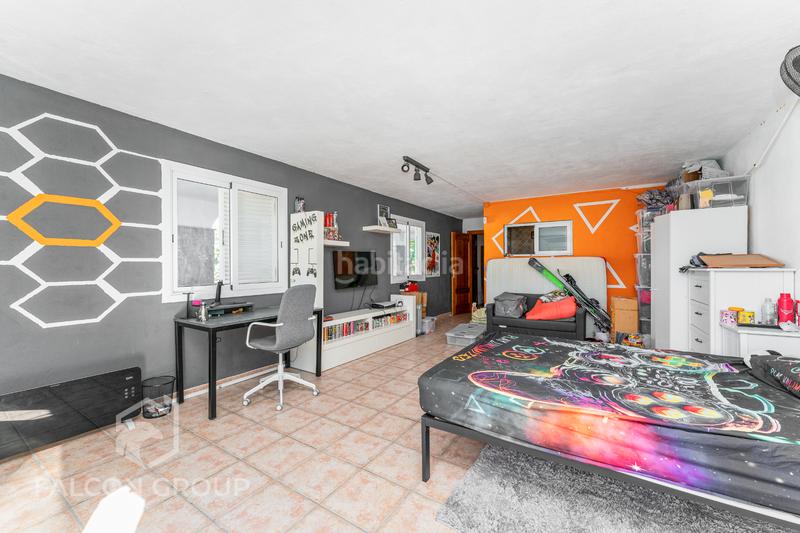 Foto c687c392-b321-4d15-8458-5b6150ae0859. Chalet avec chauffage parking piscine dans Canyelles