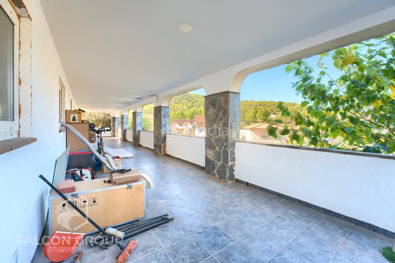 Foto e6e9d080-91c1-4d56-ba58-ada0363d9e8b. Chalet avec chauffage parking piscine dans Canyelles