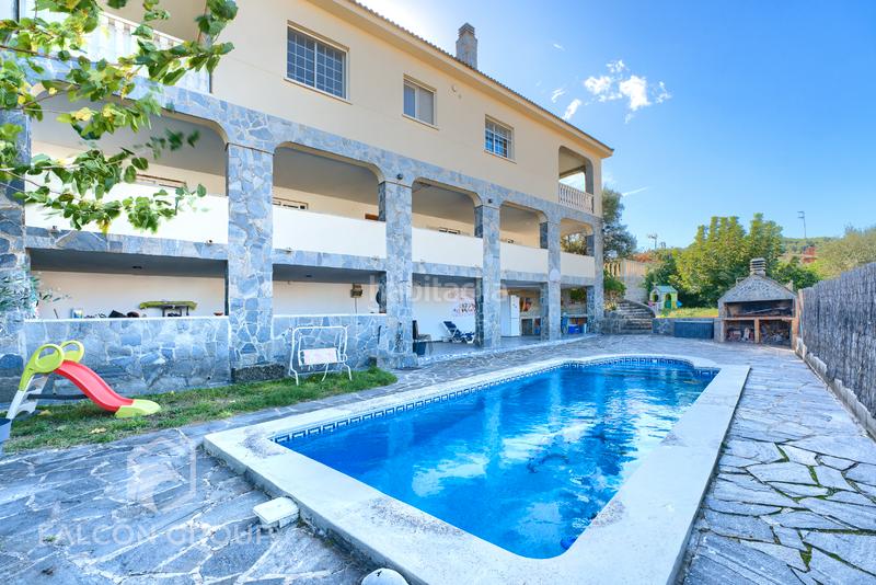 Foto f7b9e044-63fe-4af2-b03b-2943ef732140. Chalet avec chauffage parking piscine dans Canyelles