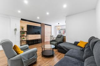 Pis  Avinguda dels països catalans. Espectacular vivienda reformada integralmente con patio y suite