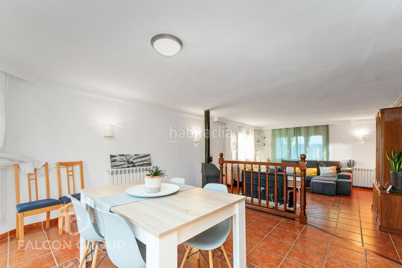 Foto 2822cfc8-64f0-487e-aa34-de30c29cb64a. Chalet con camino riscaldamento parcheggio in Castellet i la Gornal