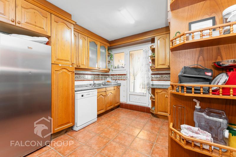 Foto 7c453309-039c-42b6-8b7c-c82a23695e88. Chalet con camino riscaldamento parcheggio in Castellet i la Gornal