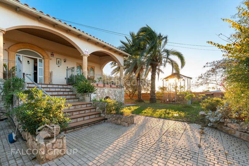 Foto abec12e9-be88-4066-877f-e801ae99fb85. Chalet con camino riscaldamento parcheggio in Castellet i la Gornal