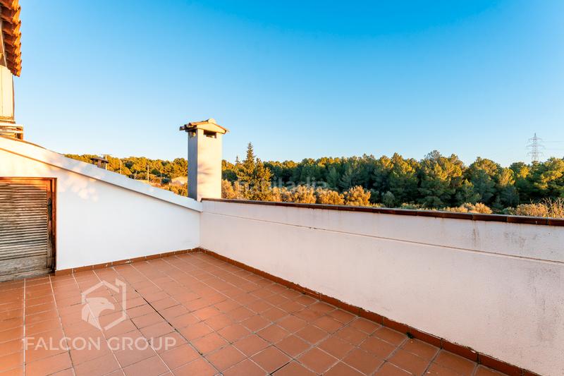 Foto b9d0e34b-058f-4c5f-b4d6-4ddffc2de66d. Chalet con camino riscaldamento parcheggio in Castellet i la Gornal