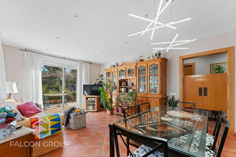 Foto 67343836-e69c-48ee-b3d7-51d9e693866c. Casa en Querol