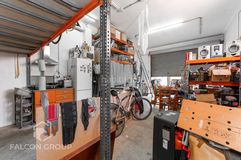 Foto b191fed2-59cf-4ba6-945e-2829fc9bd487. Local comercial a Sant Joan Vilanova i la Geltrú