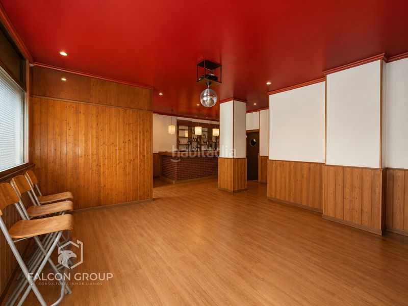 Foto 73b831fb-bbd4-4bc2-a05f-d3023843fb2e. Local comercial a Castell-Poble Vell Castelldefels