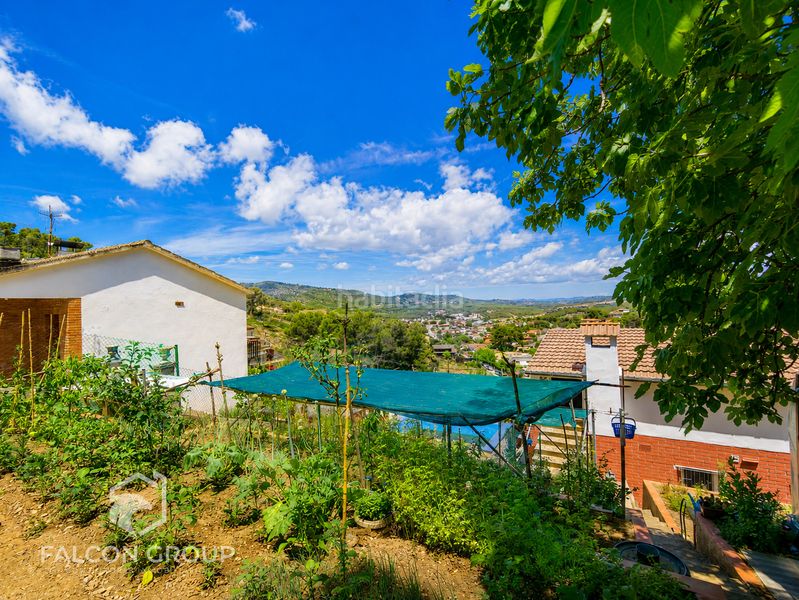 Foto 8f1197ac-3376-4434-b47e-eaa1a235b0d3. Xalet amb piscina a Canyelles