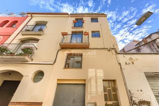 Casa aparellada a Centrevila. Casa en venta en vilanova i la geltrú