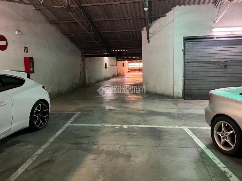 Foto 61211176-1d98-46cf-88f0-613775b579f0. Car parking in La Geltrú-Sant Jordi Vilanova i la Geltrú