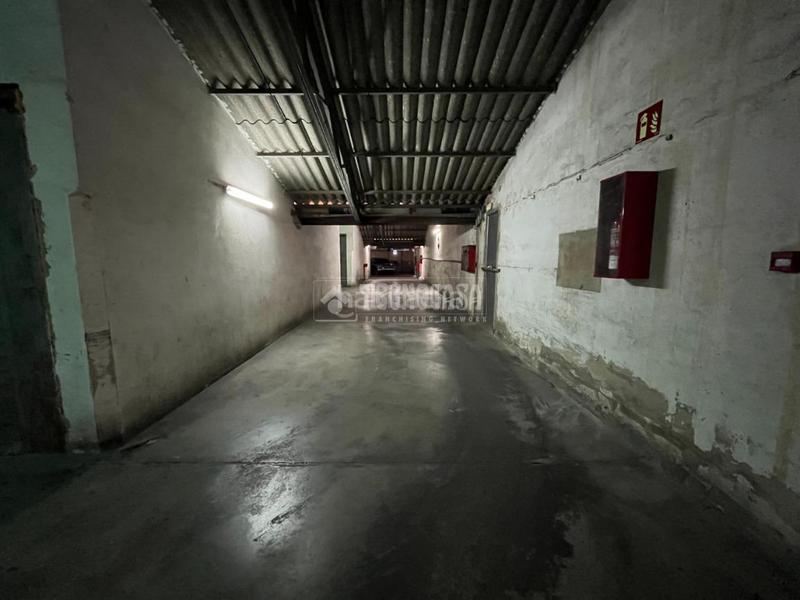 Foto 75fd5be8-f965-47a6-b493-28bb971cde75. Car parking in La Geltrú-Sant Jordi Vilanova i la Geltrú