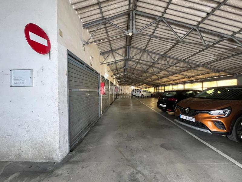 Foto 9e60c992-8c4b-4a77-892c-f67131b5029d. Car parking in La Geltrú-Sant Jordi Vilanova i la Geltrú