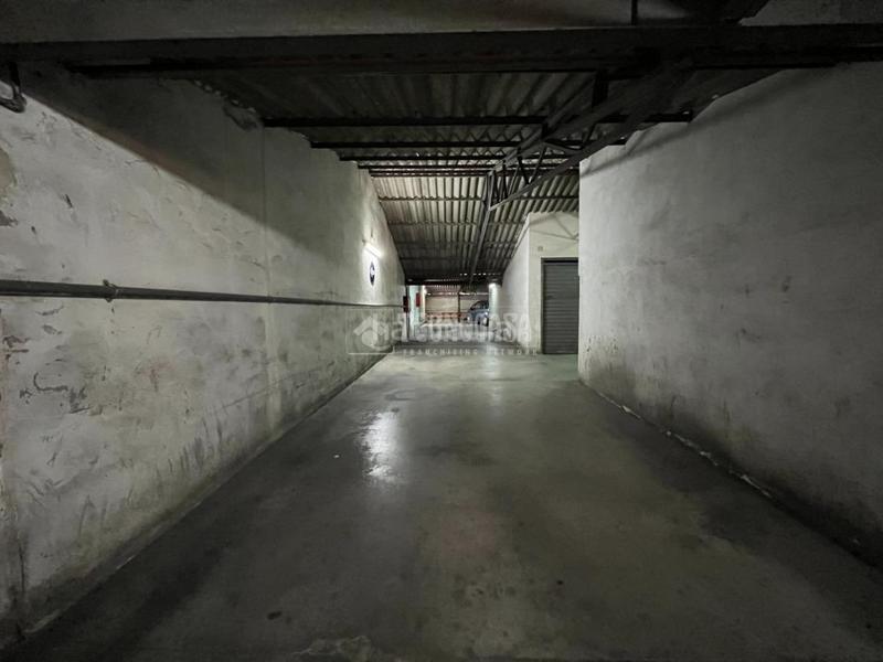 Foto f3c68a2d-002d-4a3a-b744-9ed11ded6b96. Car parking in La Geltrú-Sant Jordi Vilanova i la Geltrú