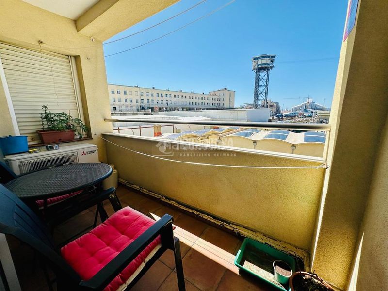 Foto 4b7b82f1-9b5a-4756-9ed4-b89b2738fc5a. Pis amb calefacció aparcament a Barceloneta Barcelona
