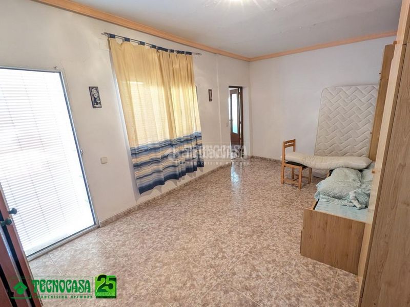 Foto 03bf6212-5243-4186-a6ae-9e02a42d2419. Casa aparellada a Daimiel