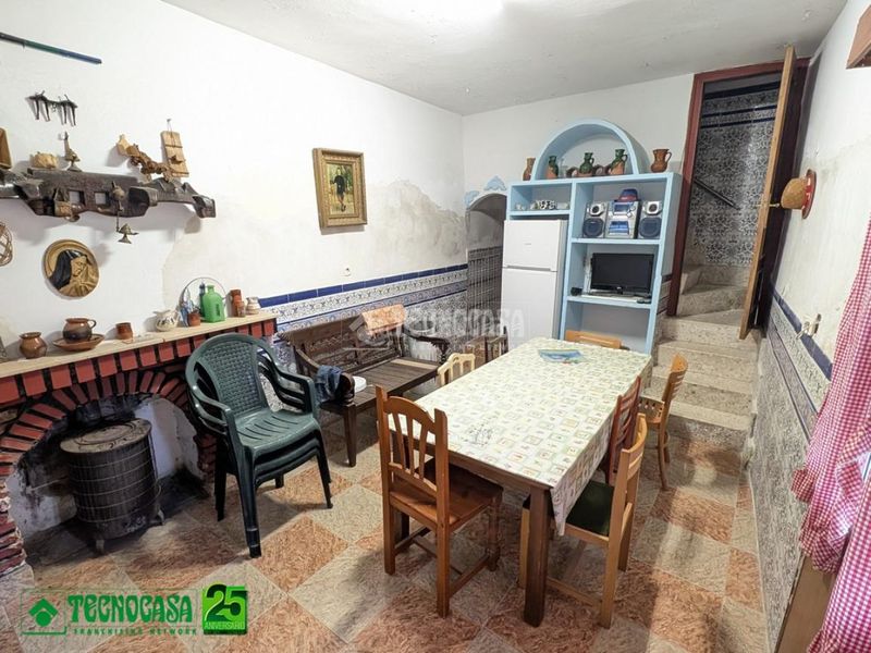 Foto 7c658c07-19c4-4f74-a318-5fc9a16b0e6c. Casa aparellada a Daimiel