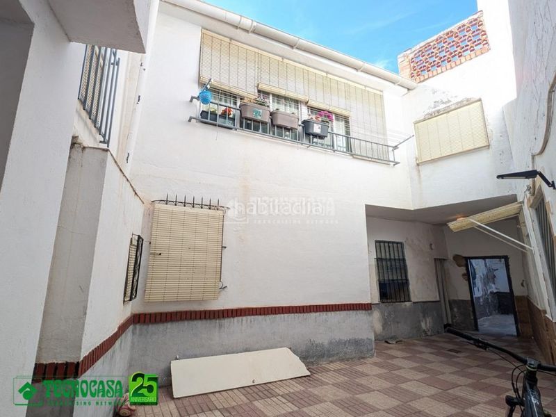 Foto b26f579e-d824-47ef-9567-355bf098a281. Casa aparellada a Daimiel