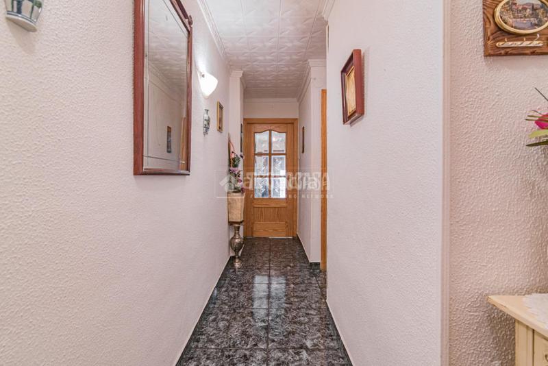 Foto dbbaad51-bd4c-4887-8bec-547245999974. Piso  en venta en Crta. De la Sierra Granada