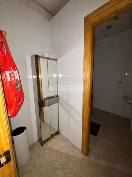 Foto 9fb72f9d-cbbe-4a97-bbaa-1900841b749c. Local comercial a Cenes de la Vega