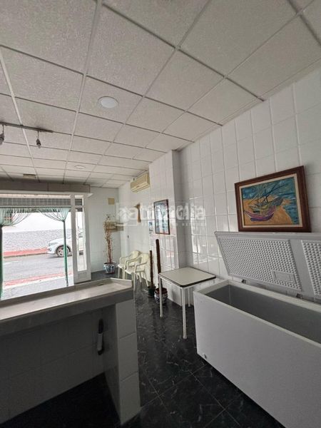 Foto fbc90dce-eafb-451e-9fcb-bc823f7dd3ff. Local comercial a Cenes de la Vega