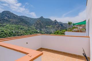 Casa aparellada a Güéjar Sierra. Casa en venta en gejar sierra